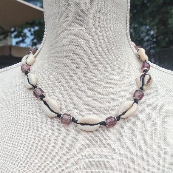 Jewelry - Shell and Glass Bead Necklace